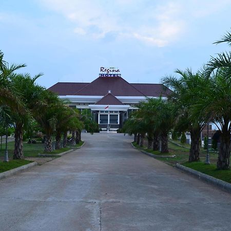 เรจีนา โฮเต็ล เปมาลัง Hotel Pemalang ภายนอก รูปภาพ
