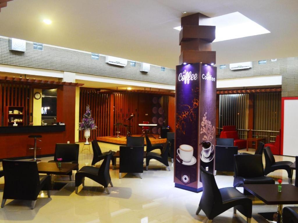 เรจีนา โฮเต็ล เปมาลัง Hotel Pemalang ภายนอก รูปภาพ
