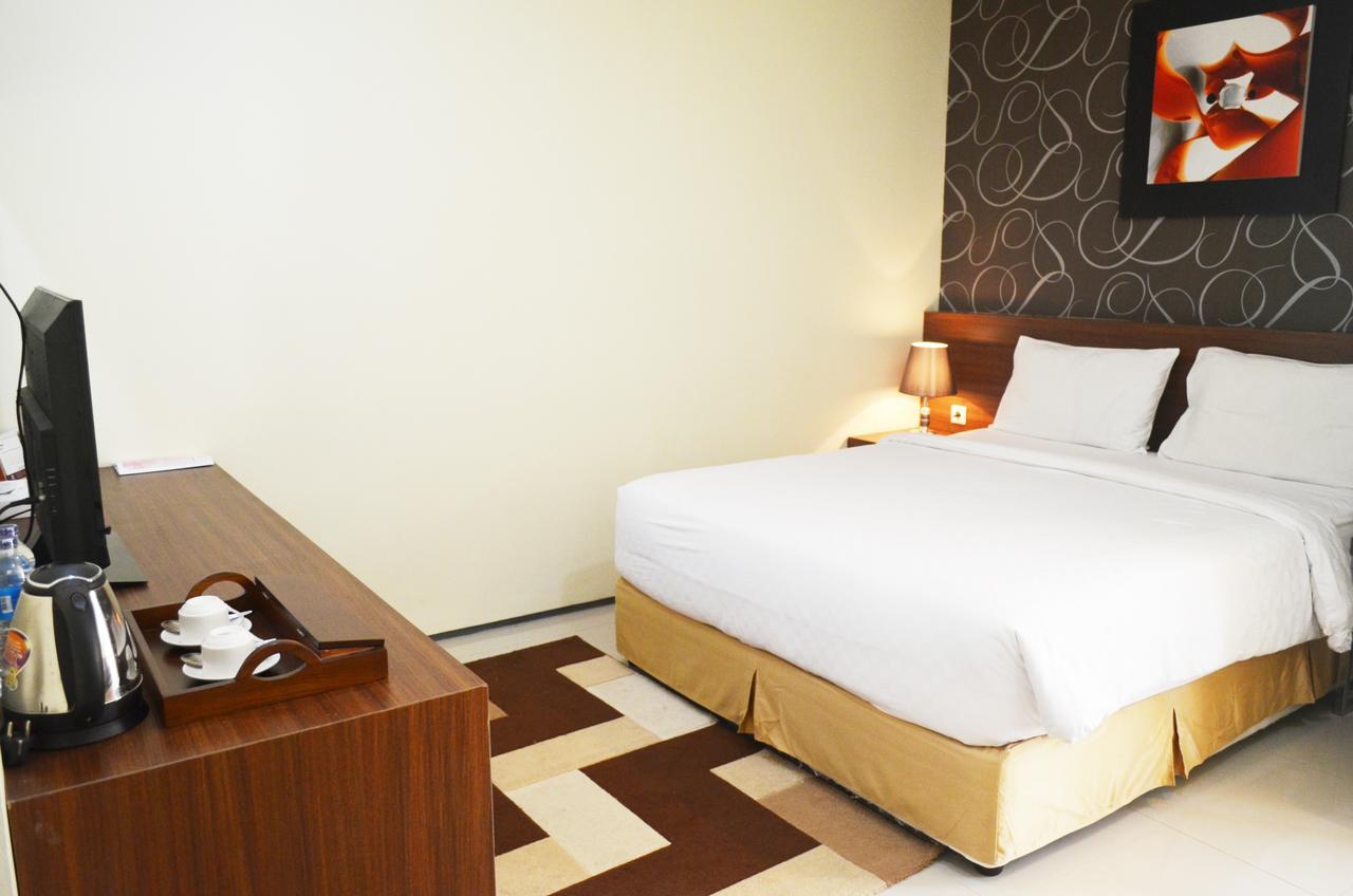 เรจีนา โฮเต็ล เปมาลัง Hotel Pemalang ภายนอก รูปภาพ